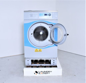 professionele-wasmachine-electrolux-w-4105-hoogcentrifugerend-open-deur